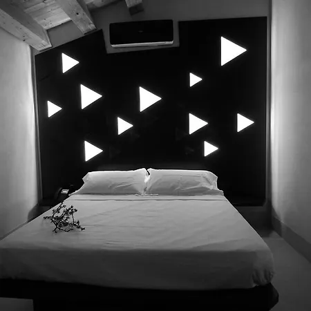 Addauro Otel Siraküza